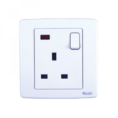CLICK-PRIME-3 PIN FLAT SOCKET WITH SWITCH,13A